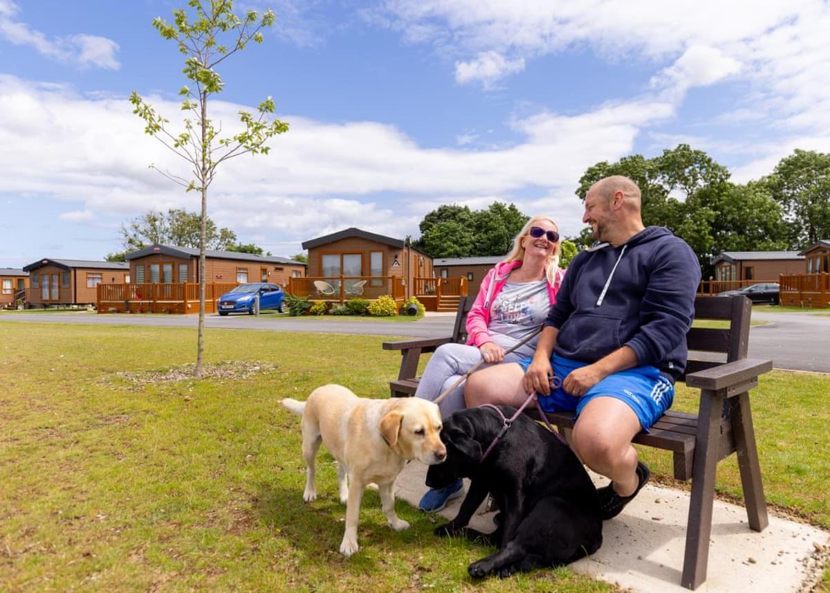 High Farm Holiday Park Routh Экстерьер фото
